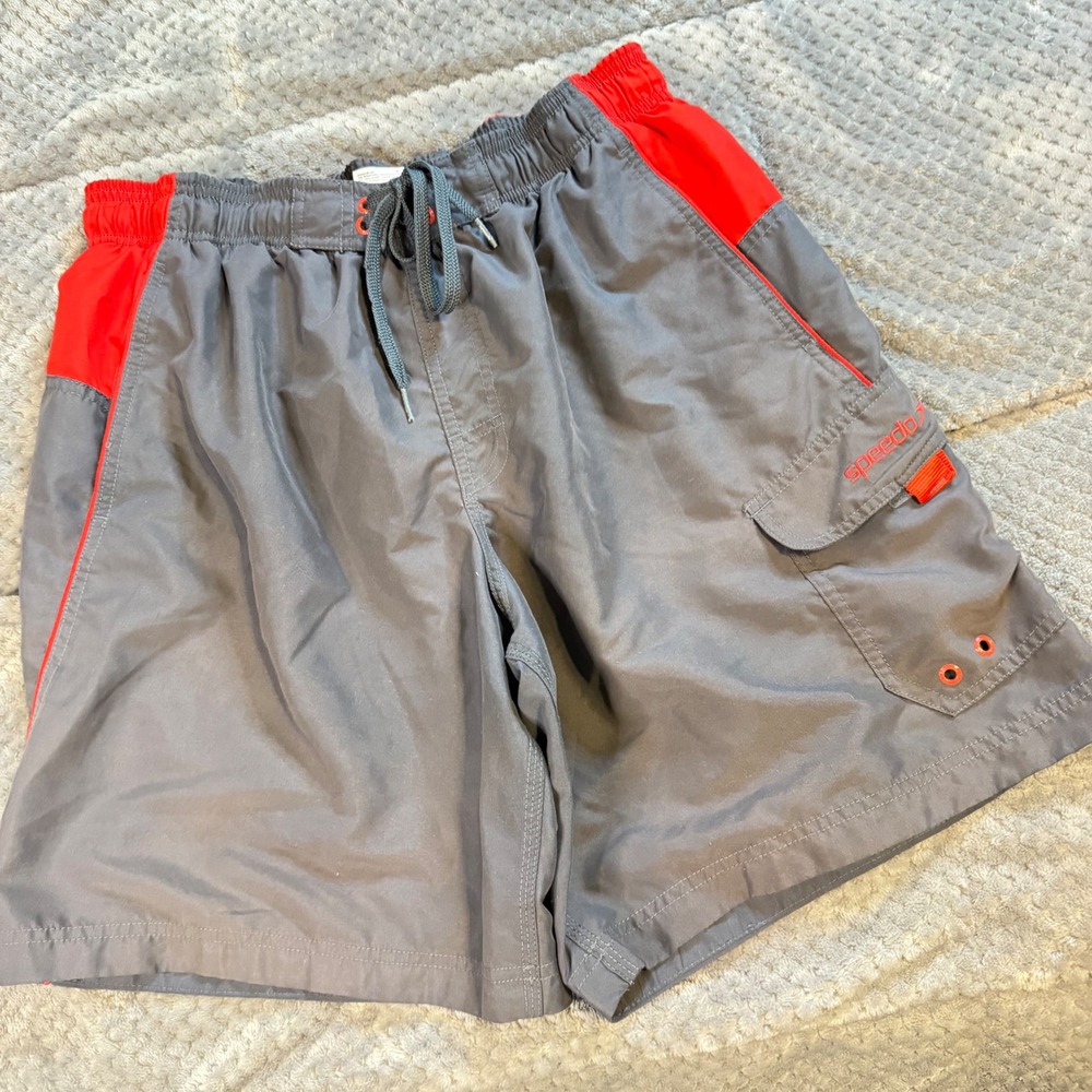 Speedo Mens Gray Red Swim Trunks Mesh Lined Cargo Pocket Board Shorts Size M
